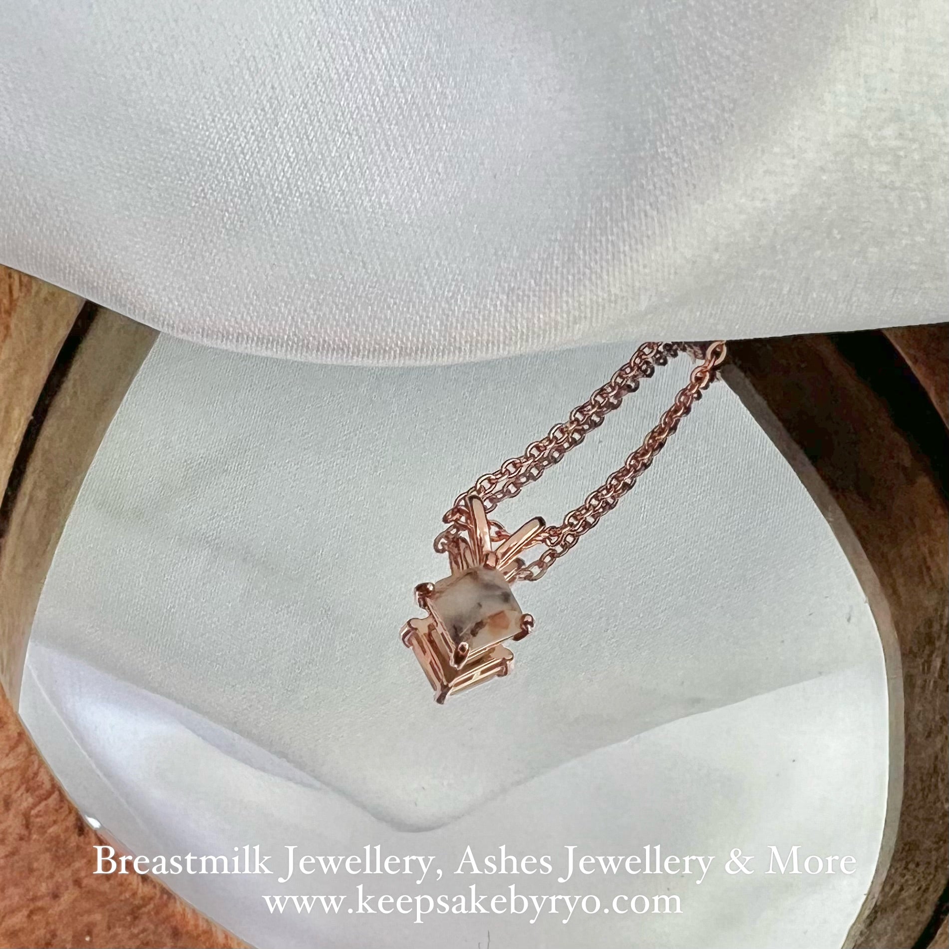 SOLITAIRE: VERA PENDANT WITH CUSHION INCLUSION STONE