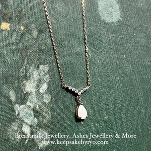 SOLITAIRE: SOFIA PENDANT WITH TEARDROP INCLUSION STONE