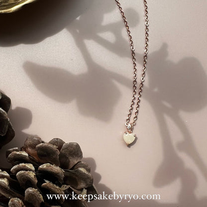 满月金 FULL MONTH GOLD & 百日金 100 DAYS GOLD: BELLE DAINTY PENDANT WITH HEART SHAPED INCLUSION STONE (Copy)