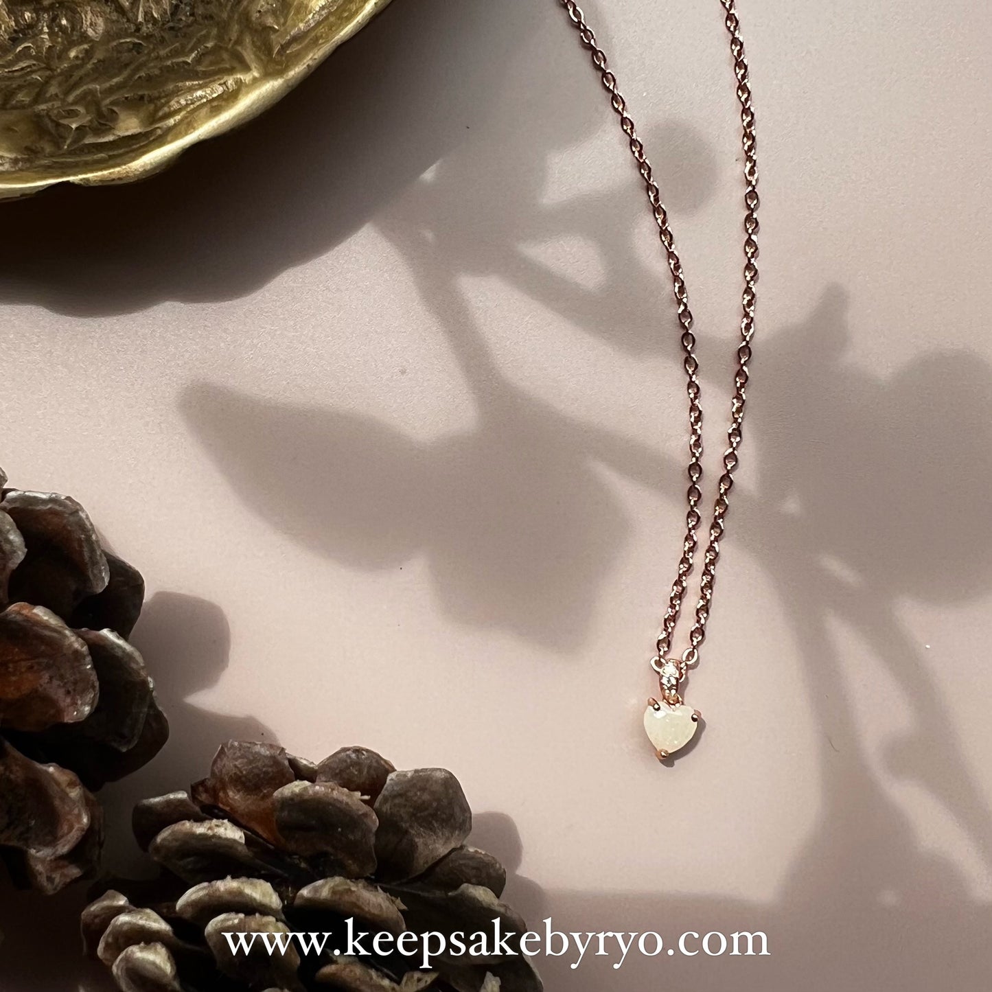 满月金 FULL MONTH GOLD & 百日金 100 DAYS GOLD: BELLE DAINTY PENDANT WITH HEART SHAPED INCLUSION STONE (Copy)