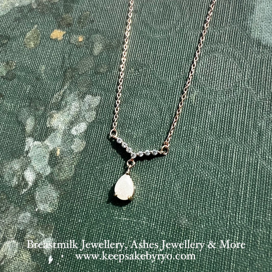 SOLITAIRE: SOFIA PENDANT WITH TEARDROP INCLUSION STONE