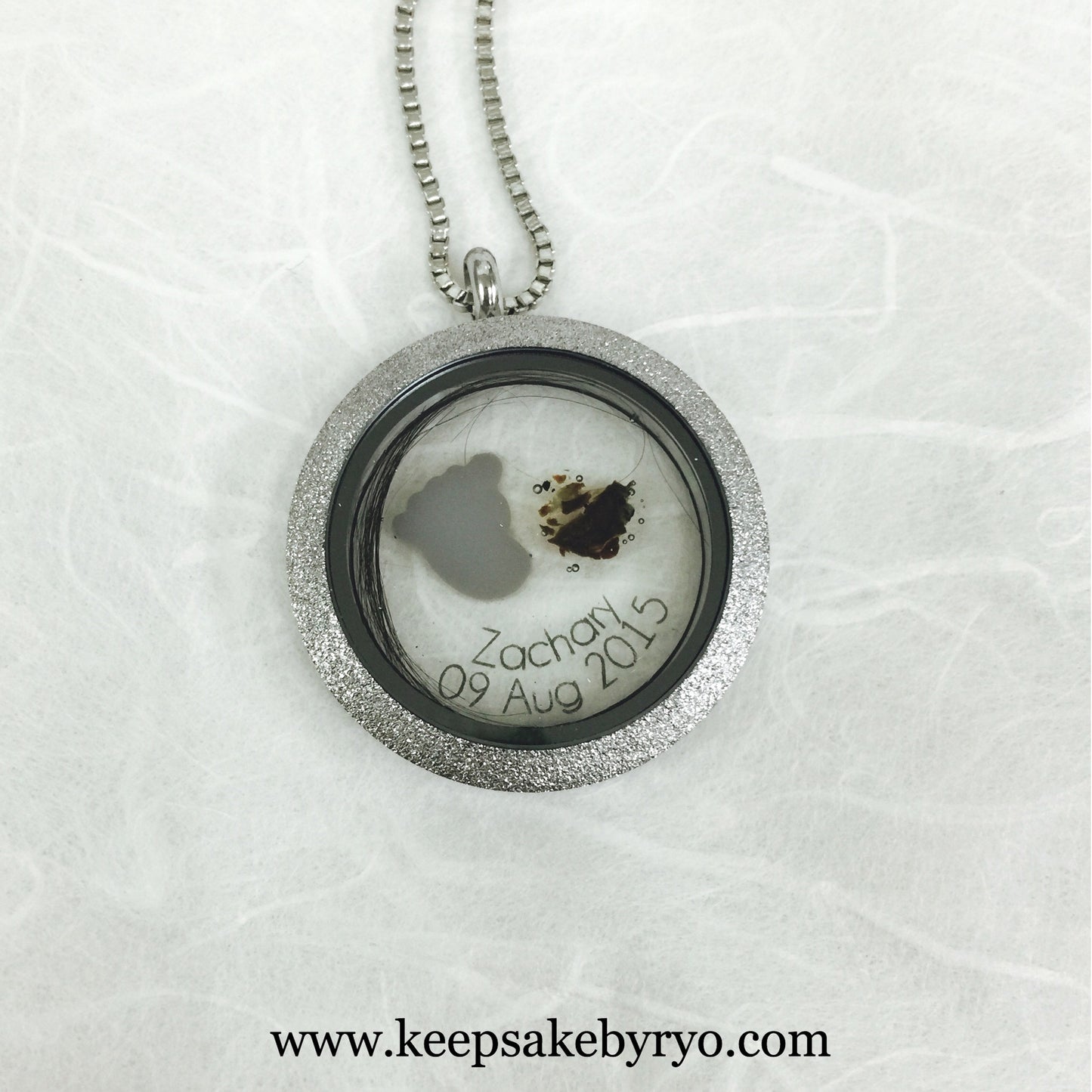 TRIPLE INCLUSION GLASS LOCKET