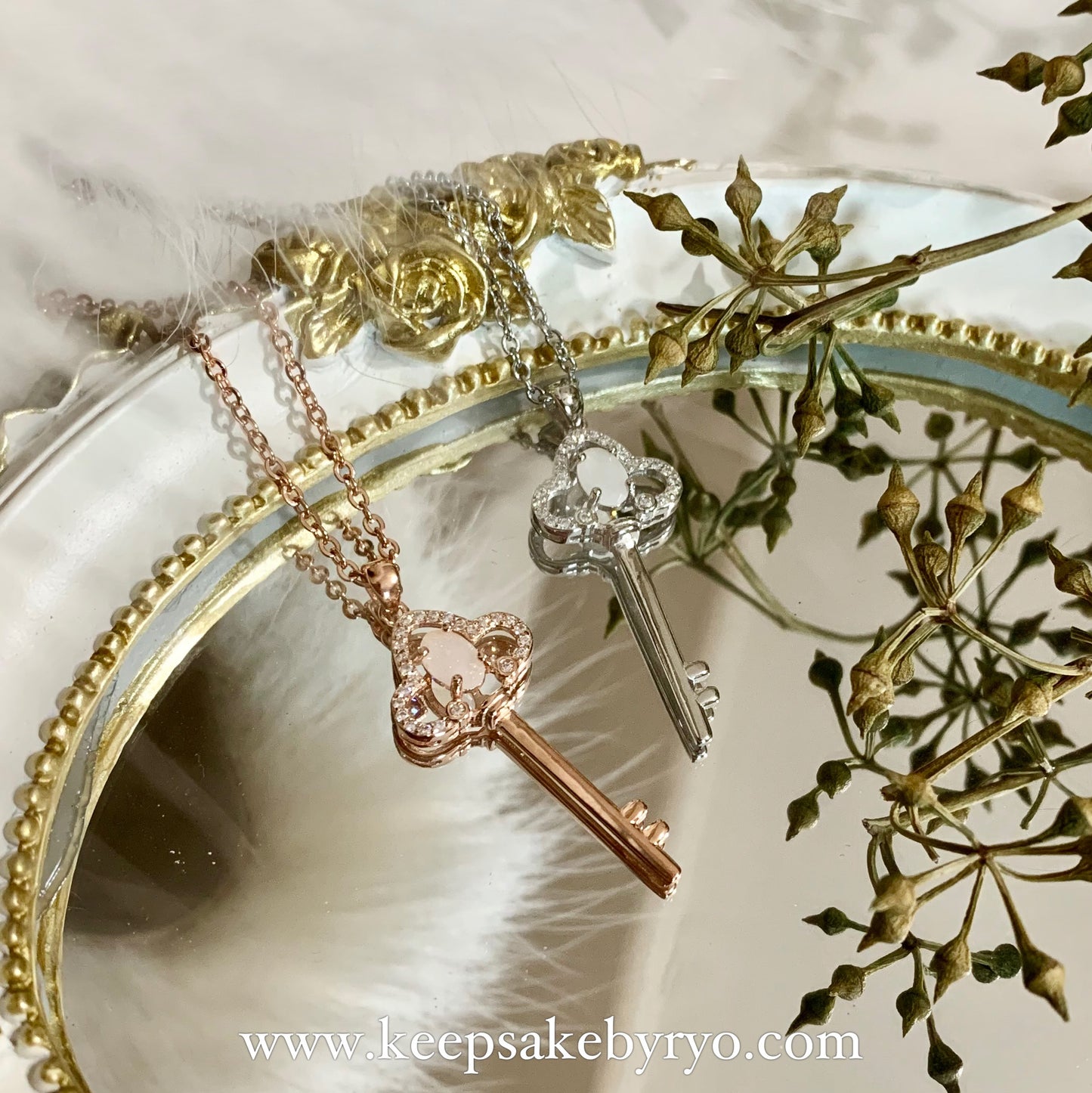 满月金 FULL MONTH GOLD & 百日金 100 DAYS GOLD: HARPER KEY PENDANT NECKLACE WITH BREASTMILK SOLITAIRE