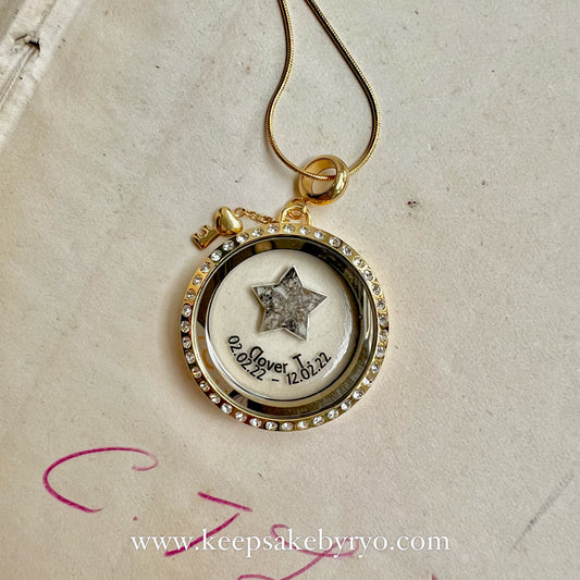 ASHES STAR GLASS LOCKET