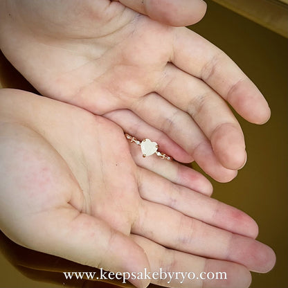 满月金 FULL MONTH GOLD & 百日金 100 DAYS GOLD: ALTHEA RING WITH HEART INCLUSION STONE