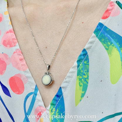 BRIANA DAINTY LOCKET NECKLACE